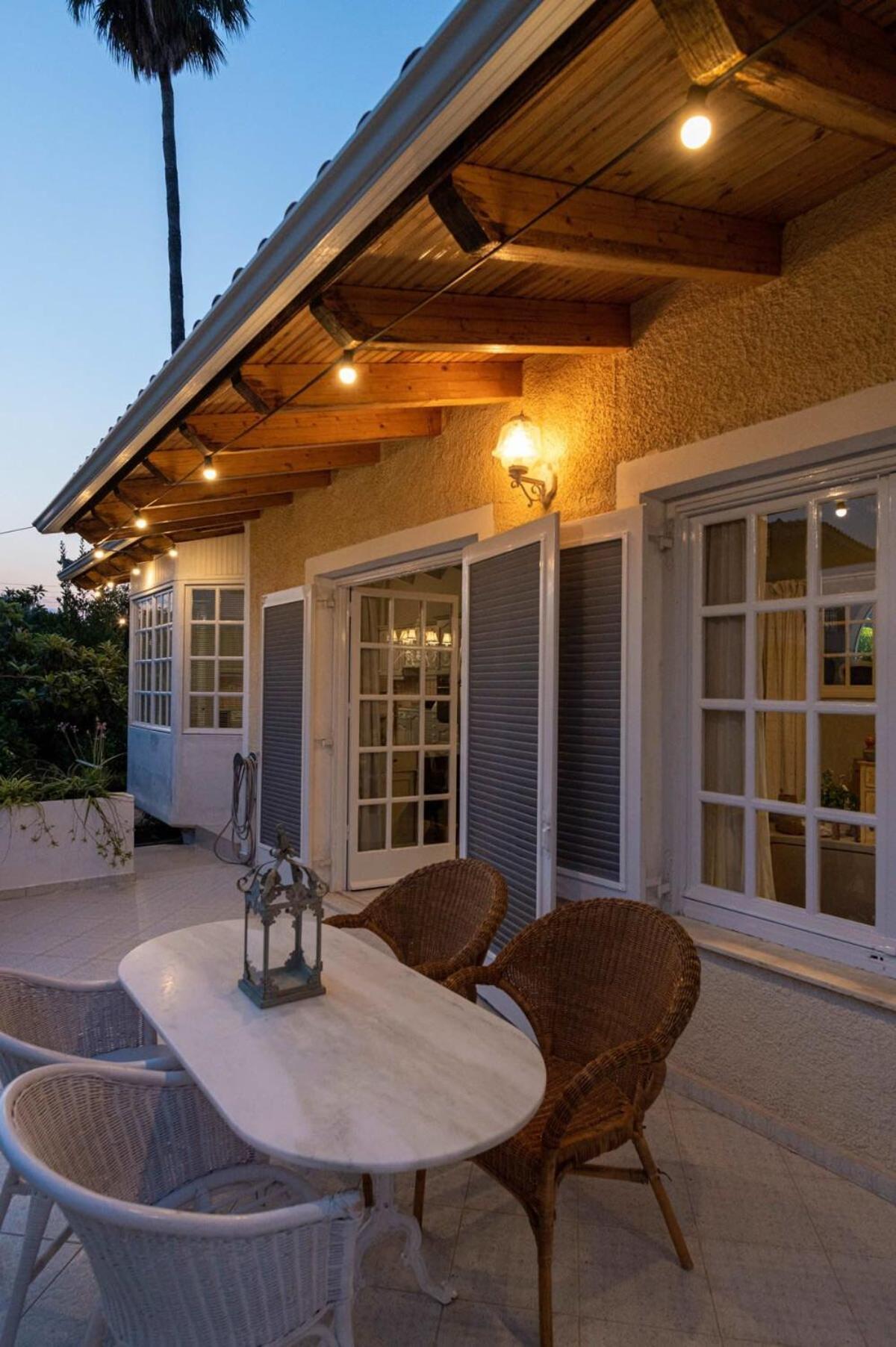 Serene Seaside Bliss - Lush & Secluded Garden Oasis Kalamata Exterior foto